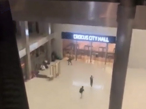 Firing at Crocus City Hall in Moscow 40 people died | इस्लामिक स्टेट ने ली मॉस्को हमले की जिम्मेदारी: 5 आतंकवादियों की फायरिंग में 40 की मौत; US ने अटैक की आशंका जताई थी