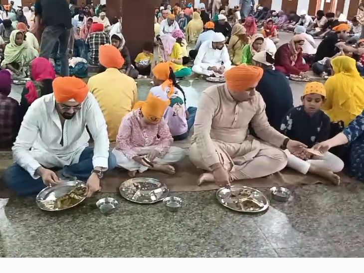 Golden Temple go to anchor and actor Manish Paul | पगड़ी पहन गोल्डन टेंपल पहुंचे मनीष पॉल: माथा टेकने के बाद छका लंगर; परिवार के साथ की शॉपिंग – Amritsar Information
