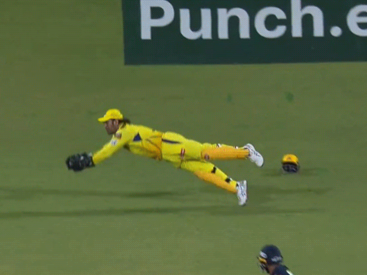 धोनी ने 2.27 मीटर से डाइव लगाकर गेंद पकड़ी: रिजवी ने डेब्यू की पहली गेंद पर छक्का लगाया, रहाणे-गायकवाड़ ने 4 रन बनाए;  सर्वश्रेष्ठ क्षण