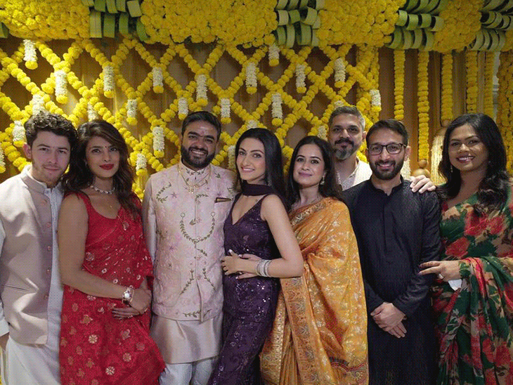 Priyanka Chopra Brother Engagement Images; Siddharth Chopra Neelam Upadhyay | प्रियंका चोपड़ा के भाई सिद्धार्थ ने की सगाई: पति निक और बेटी मालती के साथ शामिल हुईं एक्ट्रेस