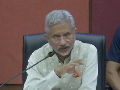 India China Controversy; S Jaishankar On Jawaharlal Nehru Policies | जयशंकर बोले- नेहरू ने चीन को भारत से आगे रखा: हमें UNSC की परमानेंट सीट ऑफर हुई थी, लेकिन नेहरू ने कहा- पहले चीन सदस्य बने