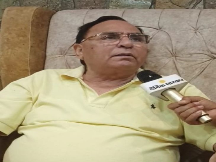 Rajendra Rathore got 150th rank in giving bouquet