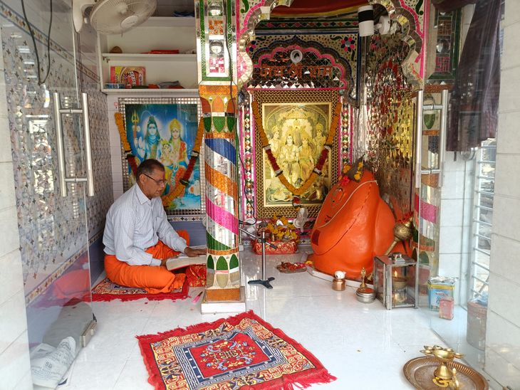 Crowd of devotees in Aklera's temples on the first Navratri | पहले ...