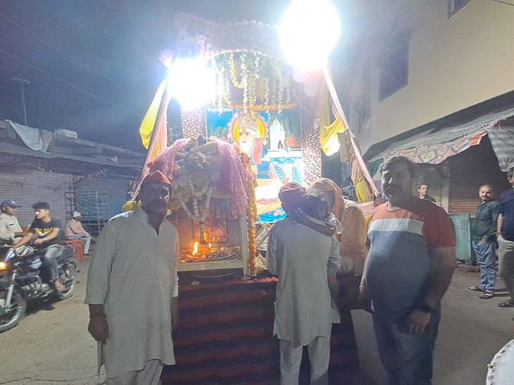 Procession taken out with pomp on Jhulelal Jayanti | झूलेलाल जयंती पर ...