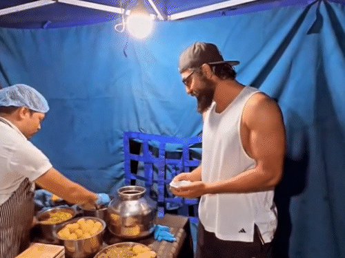 Vicky Kaushal shared cheat meal video | पानी पूरी देख इमोशनल हुए विक्की कौशल: सोशल मीडिया पर शेयर की चीट मील वीडियो, बोले- आज मैं रो दूंगा