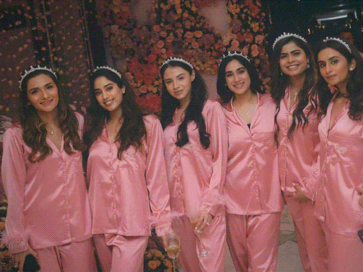 Radhika Service provider Bridal Bathe Occasion Images; Janhvi Kapoor | Anant Ambani | राधिका मर्चेंट का ब्राइडल शावर: जान्हवी कपूर ने होस्ट की पार्टी, शिखर पहाड़िया और अनंत अंबानी भी नजर आए