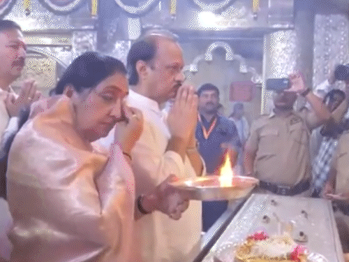 Lok Sabha Election 2024 Live Updates; Follow MP Rajasthan UP Bihar Maharashtra Delhi Lok Sabha Chunav Latest News, Photos, Videos And Reports On Dainik Bhaska | लोकसभा चुनाव-2024: अजित पवार की पत्नी आज बारामती से नॉमिनेशन फाइल करेंगी; ननद सुप्रिया सुले से मुकाबला