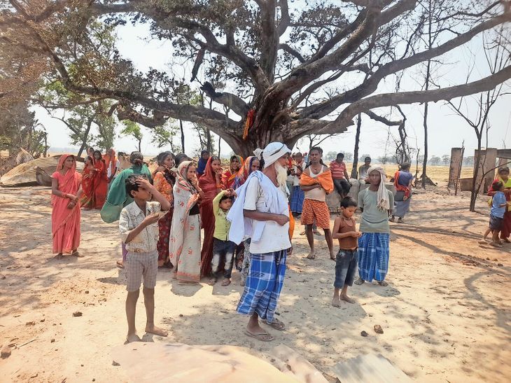 The existence of Satuar Tola of Tapsi Parsauna was destroyed in the ...