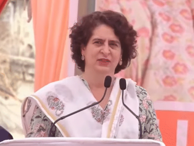 Priyanka Gandhi Dhubri Rally Speech Update | Assam Lok Sabha Election | प्रियंका गांधी बोलीं- असम में माफियाओं का राज: कहा- सारी संस्थाएं एक पार्टी के साथ; सरकार में बैठे मंत्रियों का सारा ध्यान अपने स्वार्थ पर