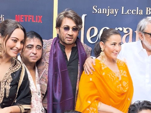 Manisha Koirala, Sonakshi, Aditi Rao Hydari dazzle at ‘Heeramandi’ success bash | हीरामंडी की सक्सेस पार्टी: सोनाक्षी सिन्हा, ऋचा चड्ढा और अदिति राव हैदरी पहुंचीं; ‘मल्लिकाजान’ मनीषा कोइराला भी नजर आईं; देखें VIDEO