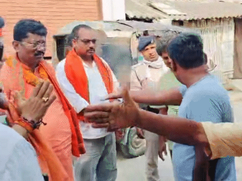 A youth demanded an explanation from NDA candidate Ashok Kumar Yadav