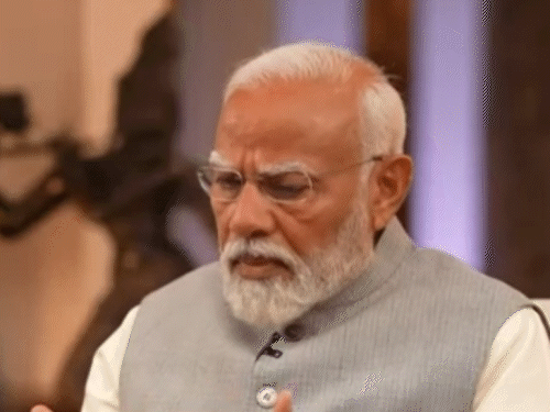 Modi said- we are working only for lotus | मोदी बोले- मेरी लड़ाई भ्रष्टाचार के खिलाफ: मैं डंके की चोट पर कहता हूं- जब तक मोदी जिंदा है धर्म के आधार पर आरक्षण नहीं होगा