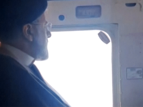 Iranian President Ibrahim Raisi helicopter crashes, Iran President | ईरानी राष्ट्रपति इब्राहिम रईसी का हेलिकॉप्टर क्रैश, राष्ट्रपति-विदेश मंत्री लापता: रेस्क्यू टीम को हेलिकॉप्टर से सिग्नल मिला, उसमें सवार क्रू मेंबर से संपर्क का दावा