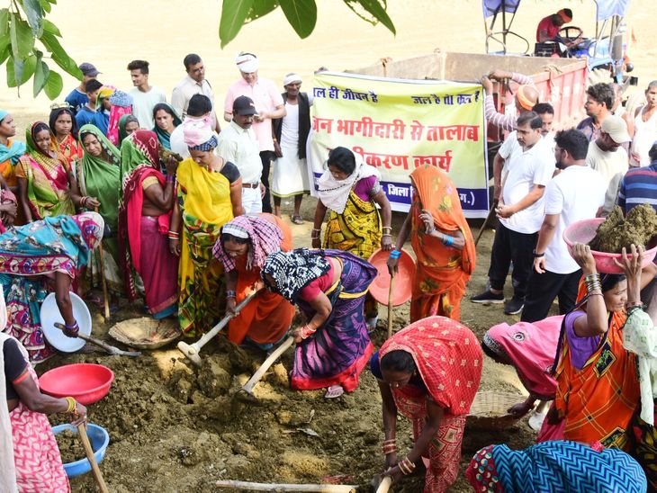 Deepening of historic Rani Talab of Ratanpur