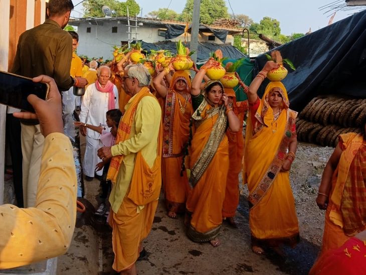 Kalash Yatra was taken out before the Yagna in Khajuria Kala ...