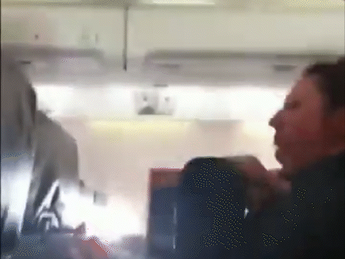 Singapore Airlines Turbulence; Passenger Killed | London Singapore Flight | सिंगापुर एयरलाइंस की फ्लाइट में टर्बुलेंस से पैसेंजर की मौत: 30 घायल, लंदन से सिंगापुर जा रही थी; बैंकॉक में इमरजेंसी लैंडिंग