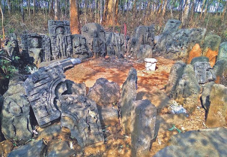 Ancient idols of Hindu deities have been found in Bodam of East Singhbhum