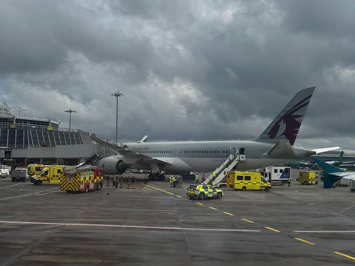 Emergency services at Dublin Airport after passengers and crew injured by turbulence on Qatar Airways flight | सिंगापुर के बाद कतर एयरवेज की फ्लाइट टर्बुलेंस में फंसी: 6 क्रू मेंबर समेत 12 घायल, विमान दोहा से डबलिन जा रहा था
