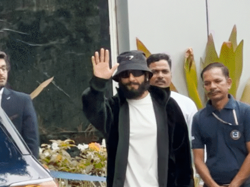 Anant Ambani Radhika Service provider Pre Marriage ceremony Visitor Listing Replace; Salman Khan | Alia Bhatt Ranbir Kapoor | अनंत-राधिका सेकेंड प्री-वेडिंग सेरेमनी: इटली के लिए रवाना हुए रणबीर-आलिया और सलमान समेत कई सेलेब्स, 28 से 30 मई के बीच होगी क्रूज पार्टी