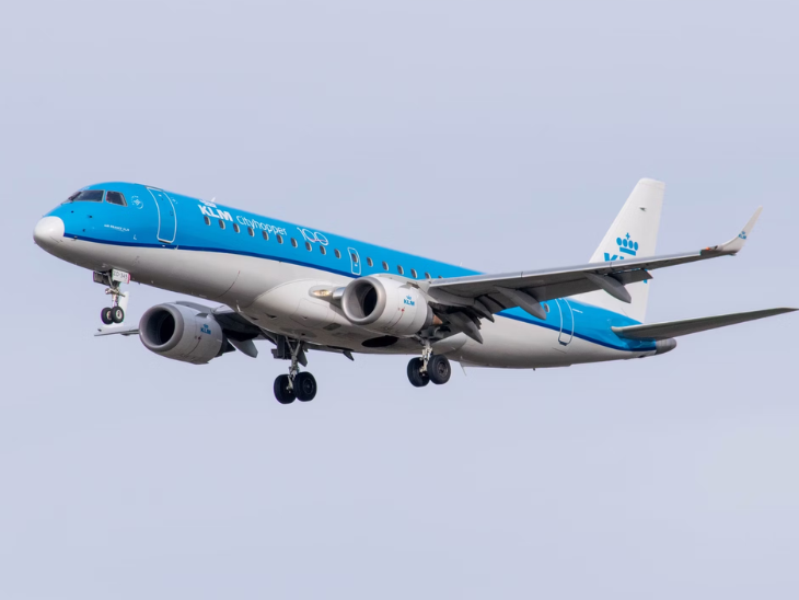 Man Sucked Into Running Aircraft Engine At Amsterdam Airport, Dies | नीदरलैंड में विमान के इंजन में फंसकर व्यक्ति की मौत: एम्स्टर्डम एयरपोर्ट की घटना, KLM एयरलाइन ने कहा- मामले की जांच चल रही