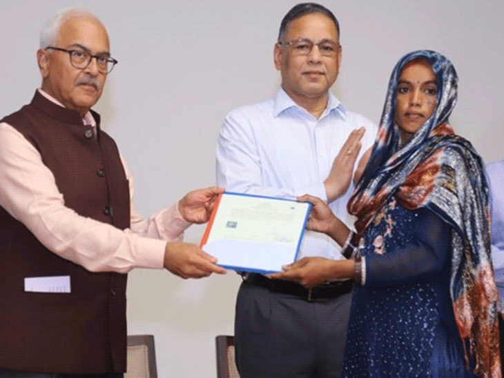 Granting citizenship under CAA begins in Bengal, Haryana, Uttarakhand: MHA | बंगाल में CAA से भारतीय नागरिकता देना शुरू: हरियाणा-उत्तराखंड में भी दिए गए सर्टिफिकेट, 15 मई को पहली बार 14 शरणार्थी को नागरिकता मिली थी