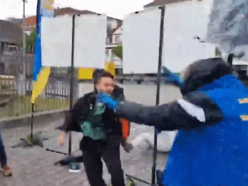 Germany Stabbing Video Update | Central Market Square | जर्मनी में इस्लाम विरोधी एक्टिविस्ट पर चाकू से हमला: बचाव में पुलिसकर्मी समेत कई घायल, पुलिस ने हमलावर को मारी गोली