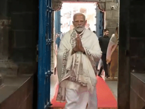 PM Narendra Modi Kanyakumari Visit Photos Update; Rock Memorial | Lok Sabha Election | पीएम मोदी का विवेकानंद रॉक पर 45 घंटे का ध्यान: कन्याकुमारी में 1 जून तक रहेंगे, भगवती अम्मन देवी की पूजा भी की