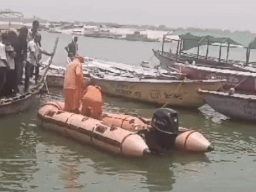 A youth from Maharashtra died by drowning while taking a bath in the ...
