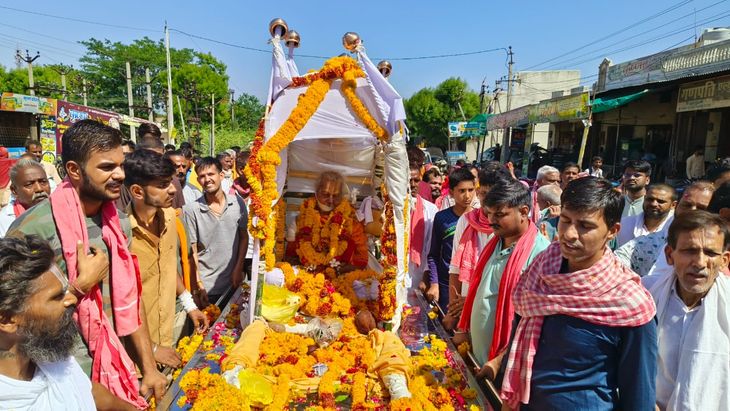 Mahant of Hanuman temple of Desuri passed away, villagers paid tribute