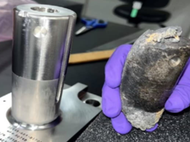 US family sues Nasa for damages after space debris hits home | अमेरिका में शख्स ने NASA पर केस किया: स्पेस से घर पर मलबा गिरा था; लॉ फर्म बोली- कभी भी बड़ा हादसा हो सकता है