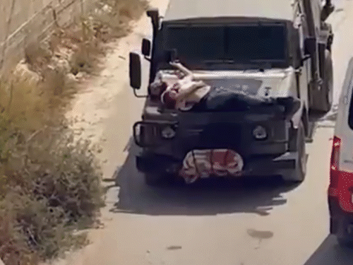 Israeli army strapped wounded Palestinian to jeep | इजराइली सेना ने जीप के आगे बांधा घायल फिलिस्तीनी: गोलीबारी में घायल हुआ था, परिवार बोला- एंबुलेंस मांगी थी, सैनिकों ने बोनेट पर बांध दिया