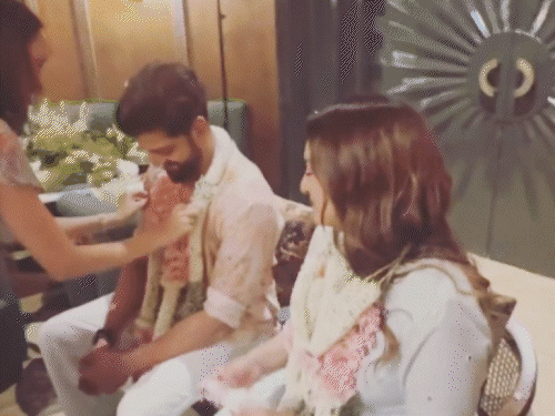 Sonakshi Sinha Zaheer Iqbal Marriage ceremony Movies; Honey Singh | Salman Khan | ससुराल पहुंचकर इमोशनल हुईं सोनाक्षी सिन्हा: रिसेप्शन पार्टी में हनी सिंह के गानों पर जमकर थिरकीं, जहीर संग किया रोमांटिक डांस