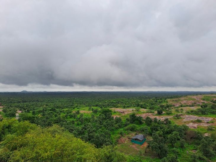 Due to no rain, the maximum temperature rose by 1.3 degrees Celsius to ...