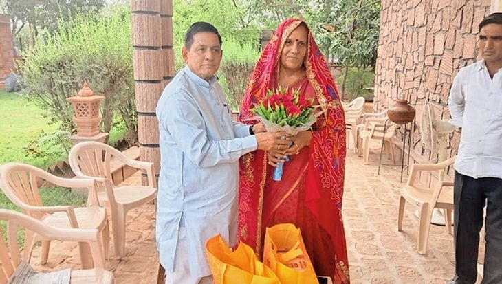 Rajendra Bhambu welcomed Dr. Sudesh Dhankhar in Kithana
