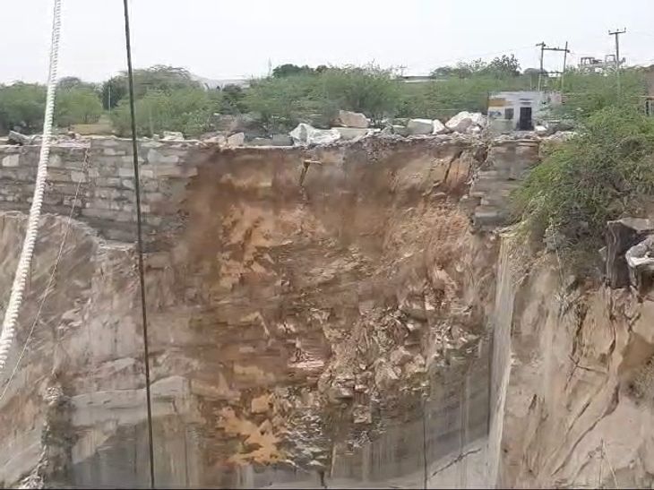 Five marble mines of Rewat Dungri range collapsed in Makrana