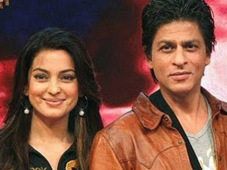Juhi Chawla revealed about Shahrukh | जूही चावला ने शाहरुख को लेकर किया खुलासा: बोलीं- ईएमआई न भर पाने से छीन गई थी कार, वो बहुत उदास हो गए थे