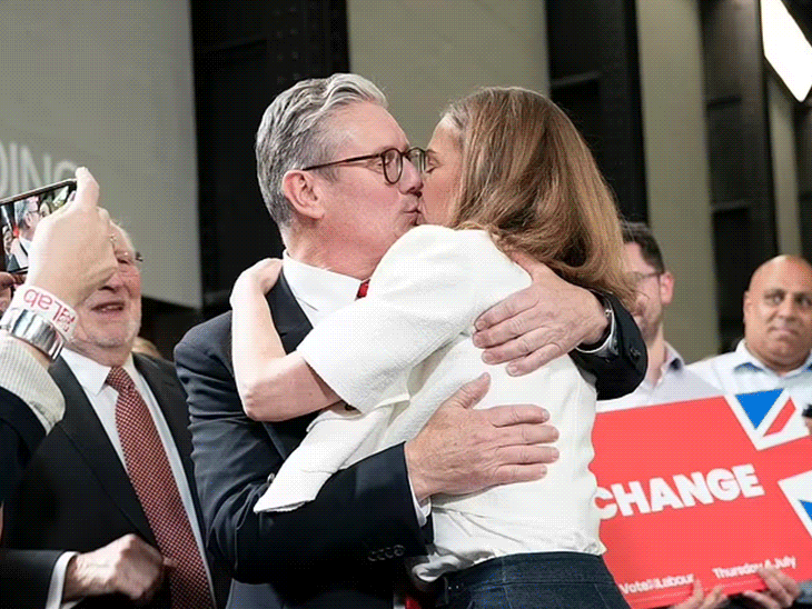 Labour Party crosses 400 in Britain | ब्रिटेन में चुनाव हारने के बाद भावुक हुए ऋषि सुनक: 10 डाउनिंग स्ट्रीट छोड़ते वक्त बोले- मेरी बच्चियों ने यहां दिवाली मनाई; देखिए 16 तस्वीरें