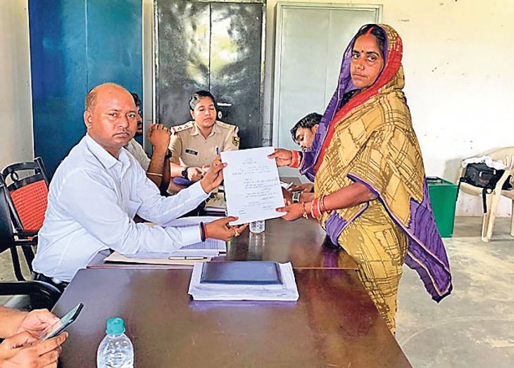 Baby Devi was elected unopposed deputy chief of Barahi Jagdish | बराही ...