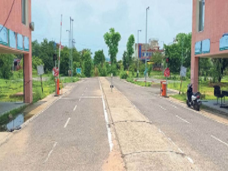 Jagatpura driving track is out of order since last 5 days, permanent ...