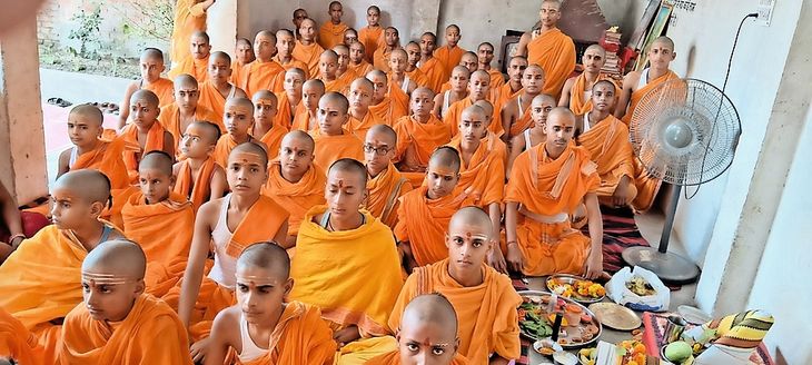 There is no example in the world worthy of being compared to a Guru ...