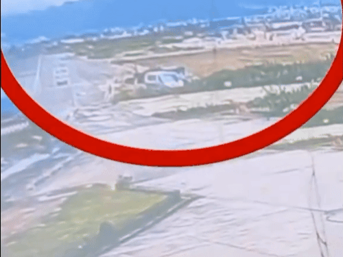 Nepal Plane Crash Video Update; Saurya Airlines Aircraft Bombardier CRJ-200 | Kathmandu News | काठमांडू में क्रैश हुए प्लेन का ब्लैक बॉक्स मिला: जांच टीम को सौंपा, पायलट ICU में भर्ती; हादसे में 18 की मौत हुई थी