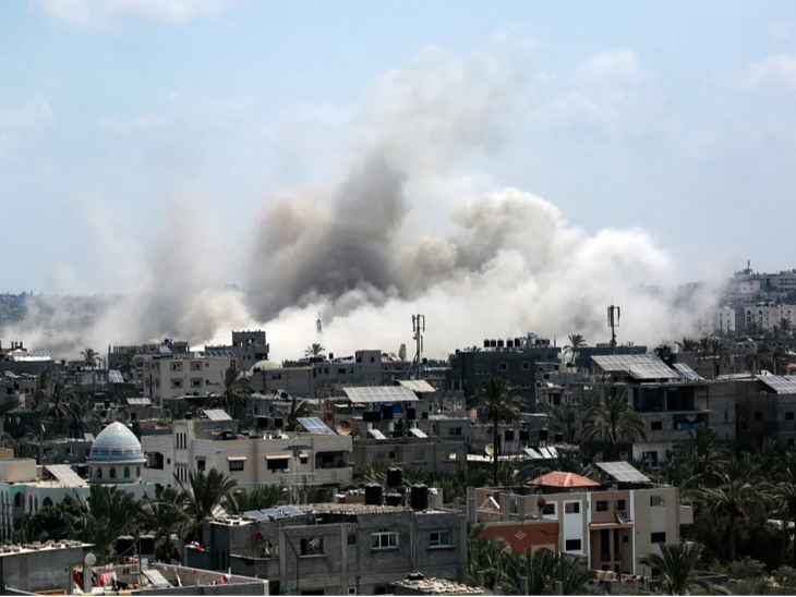 israel hamas war update| At least 30 killed in an Israeli airstrike on a school in Gaza | इजरायल ने फिलिस्तीन के एक स्कूल पर एयर स्ट्राइक किया: 30 की मौत, 100 घायल; फिर हिजबुल्लाह ने इजराइल पर रॉकेट दागे, 10 की मौत