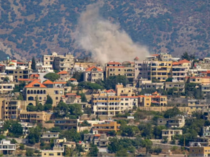 Israel strikes Beirut live update Hezbollah commander in Beirut suburb | इजराइल की लेबनान में एयरस्ट्राइक: हिजबुल्लाह कमांडर मारा गया; तीन दिन पहले हिजबुल्लाह के हमले में 12 इजरायली मारे गए थे