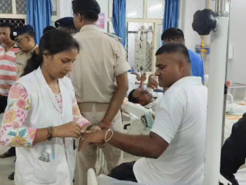 250 jawans of Bihar Special Armed Police are ill | बिहार में खाना खाकर 250 जवानों की तबीयत बिगड़ी: उल्टी-दस्त की शिकायत के बाद अस्पताल में भर्ती, बोले- खराब खाना दिया जाता है – Supaul News