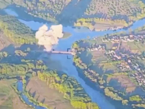 Ukrainian president says push into Russia’s Kursk region is to create a buffer zone there | यूक्रेन ने 3 दिन में रूस का दूसरा पुल उड़ाया: सेना की सप्लाई लाइन काटी, जेलेंस्की बोले- कब्जे किए इलाके पर बफर जोन बनाएंगे