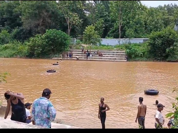 Two sisters drowned in Chaibasa Roro river | चाईबासा रोरो नदी में दो ...
