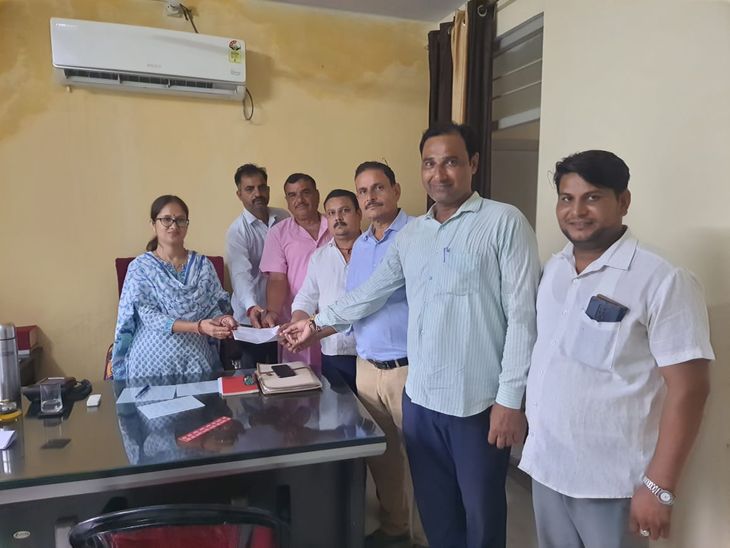 Additional Director of Raj Mess visited District Hospital and Medical ...