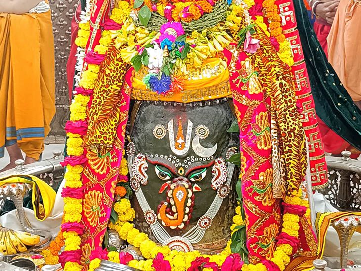 Baba Mahakal's Ganesha form divinely decorated with Vaishnav Tilak ...