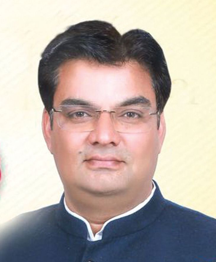 Confident of Anand's victory in Modi wave, Congress now bets on his son ...