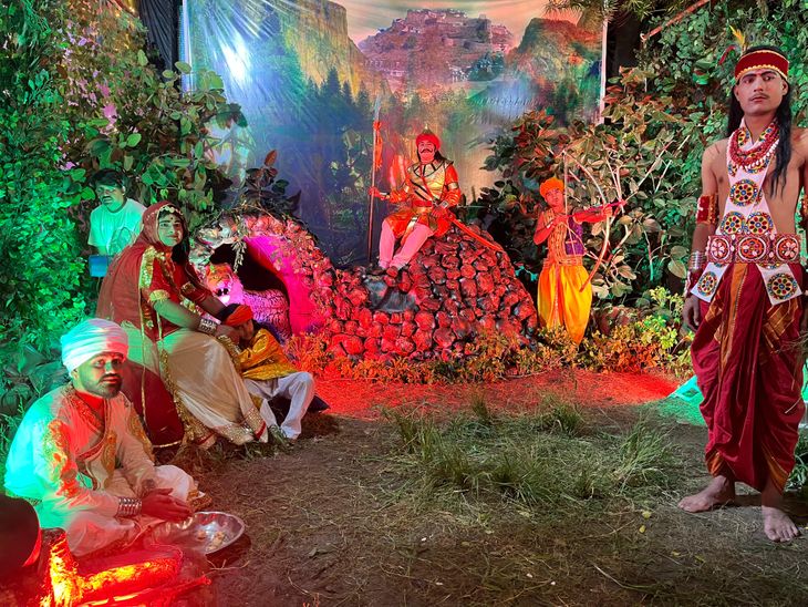 A tableau depicting the battle of Maharana Pratap was decorated in ...